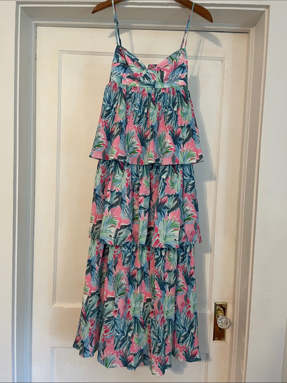 Saylor Pleated Floral Mauve Maxi Dress size Small - Picture 6 of 15